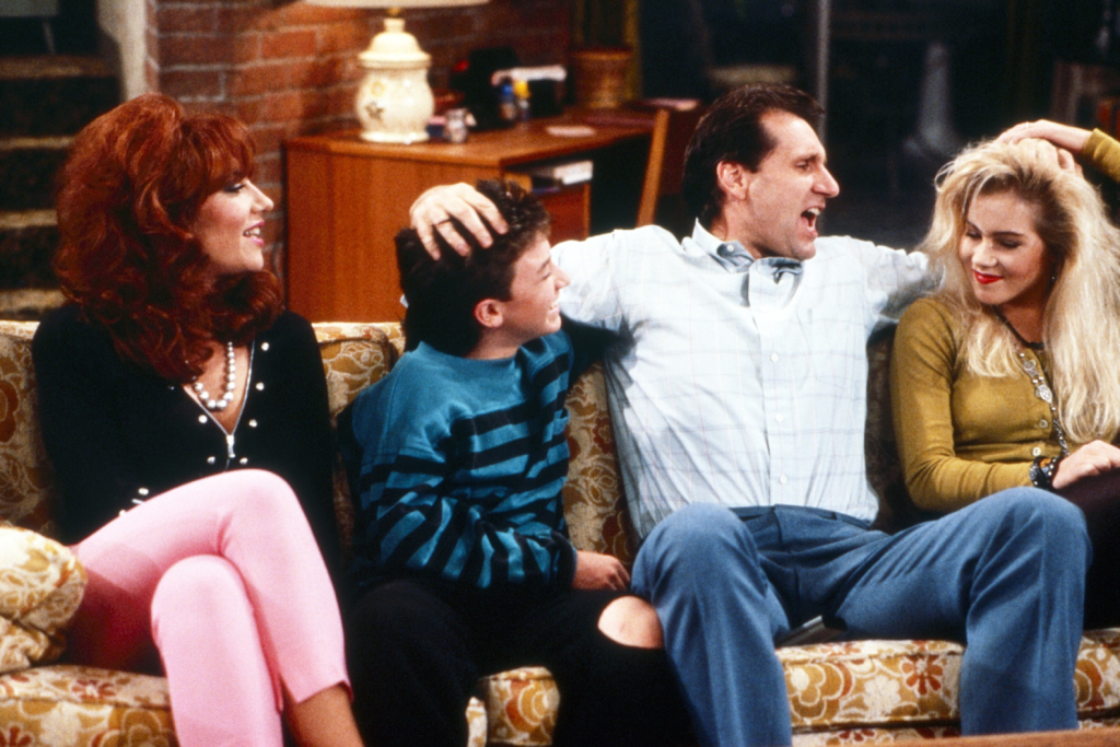 29 Years Ago Today: The Final Episode of “Married… with Children” Aired – A Look Back