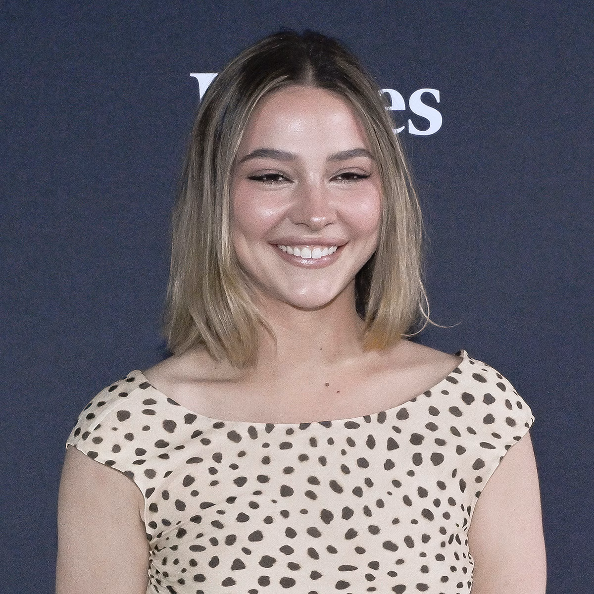 Madelyn Cline Dating Michael Reyes, Debuts Relationship in PDA Photos